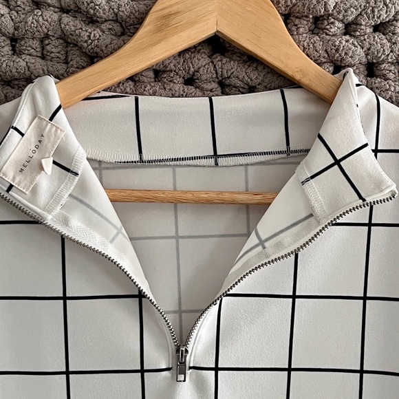 MELLODAY White & Black 3/4 Sleeve Shirt - Picture 6 of 8